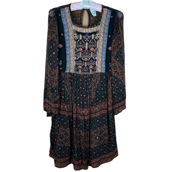 Anthropologie Dresses & Skirts - Anthropologie Akemi + Kin Munro Beaded Floral Dress